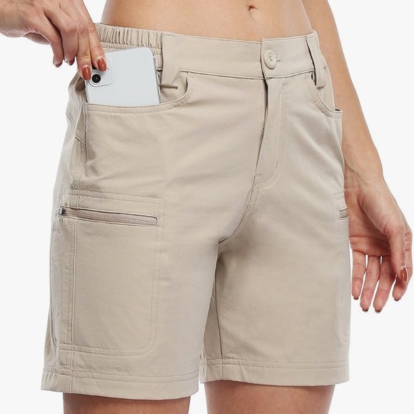 WILLIT Women’s Khaki Tan Cargo UPF50+ Active Outdoor 7” Shorts - Picture 1 of 10